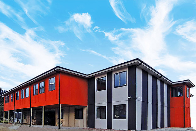 Modulární prefabrikovaná škola
